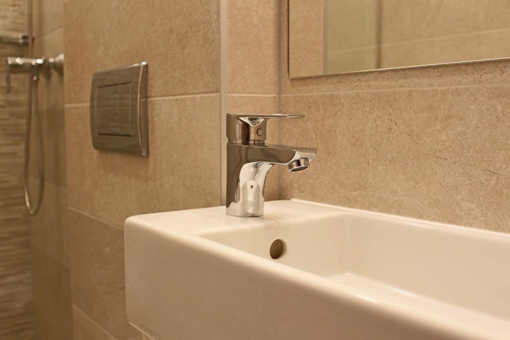 Erhardt Superior Rooms Sopron Luaran gambar